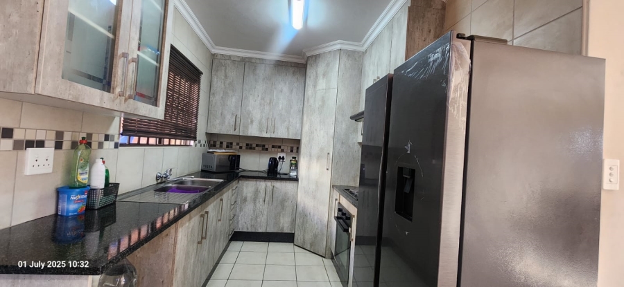 3 Bedroom Property for Sale in Waterval East North West